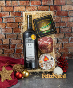 CESTA DE PRESENTE - 2 QUEIJOS + COPA ARTESANAL + VINHO CABERNET SAUVIGNON