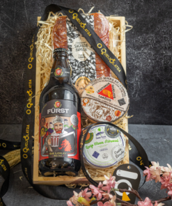 CESTA DE PRESENTE - 2 QUEIJOS MEIA CURA + SALAME  E CERVEJA ARTESANAL