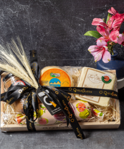 CESTA DE PRESENTE - 2 QUEIJOS + GOIABADA JATIBOCA + DOCE DE LEITE